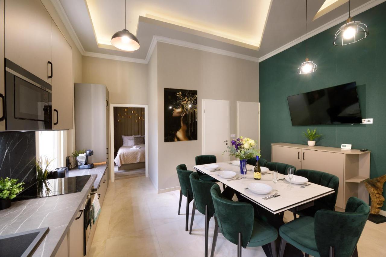 Orangehomes High Class 4 Bedroom Apartment Budapest